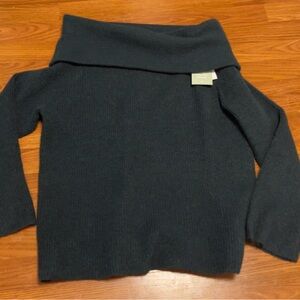 H&M Dark Green Off-Shoulder Sweater